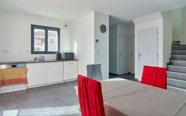 Maison à vendre    4 pièces • 86 m2 Sainte-Tulle