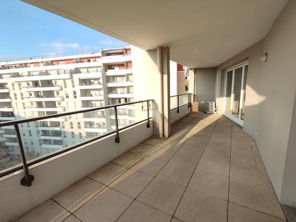 Appartement  3 pièces + garage double 13008 Marseille