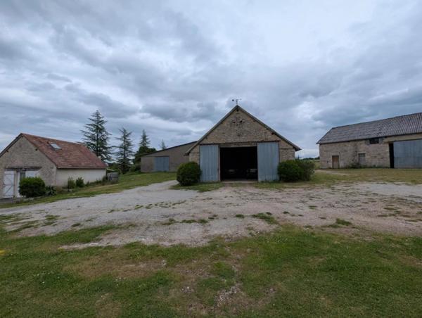 Vente Ferme 5 pièces 217 m2 à Montfaucon