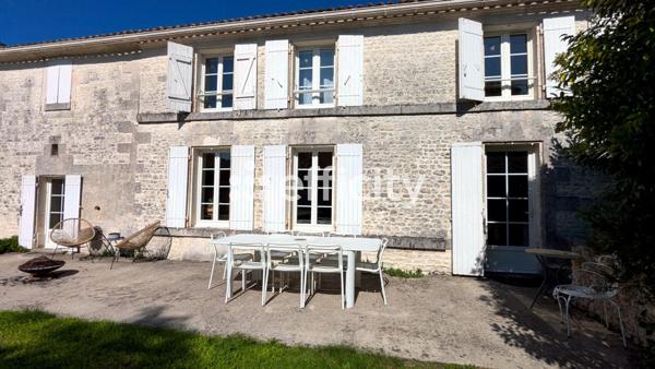 Maison 5 pièces - 210 m² Exclusivité efficity