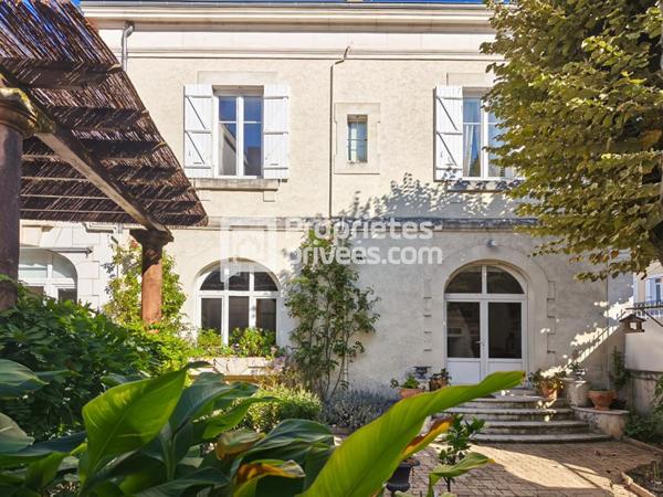 Superbe maison bourgeoise, en parfait état, double séjour, 4/5 chambres, jardin, garage