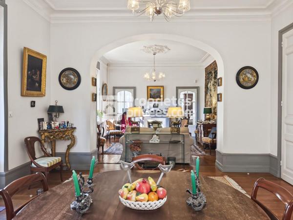 Superbe maison bourgeoise, en parfait état, double séjour, 4/5 chambres, jardin, garage