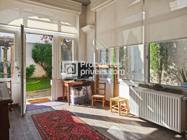 Superbe maison bourgeoise, en parfait état, double séjour, 4/5 chambres, jardin, garage