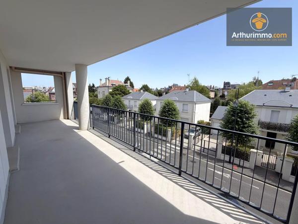 Location                                                      Appartement
                        
                     4 pièces                      94 m2                     à Compiègne
