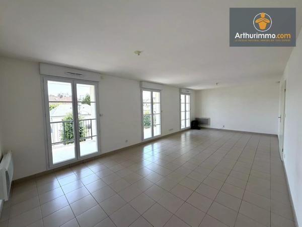 Location                                                      Appartement
                        
                     4 pièces                      94 m2                     à Compiègne