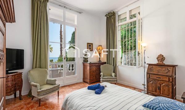 Appartement 6 pièces dans Château vue mer