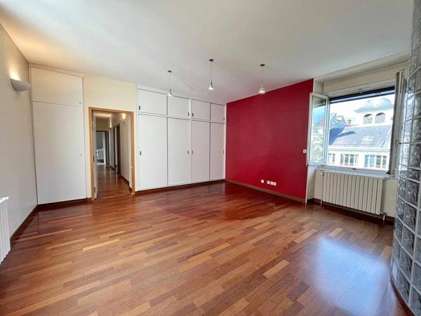 Appartement  4 pièce(s) - Coeur de ville - 114 m2 - Chambéry