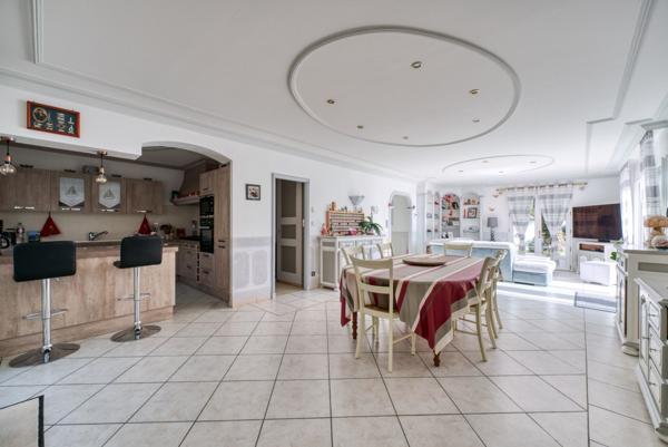 Villa avec piscine chauffée - à 4 km de l'Océan - St-Pierre-d'Oléron