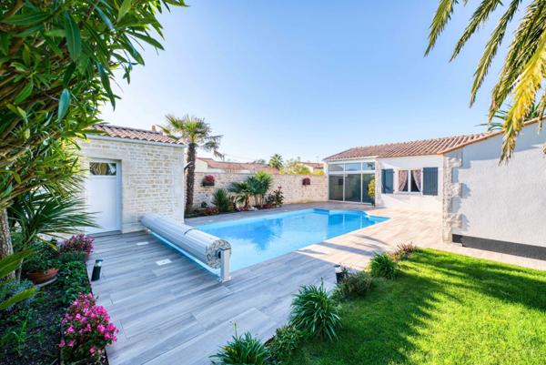 Villa avec piscine chauffée - à 4 km de l'Océan - St-Pierre-d'Oléron