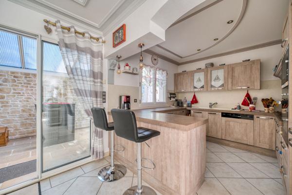 Villa avec piscine chauffée - à 4 km de l'Océan - St-Pierre-d'Oléron