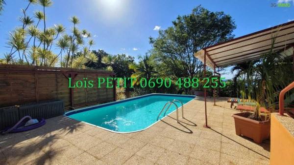Vente / Maison et grand terrain à Bouillante (97125)