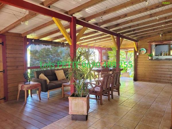 Vente / Maison et grand terrain à Bouillante (97125)