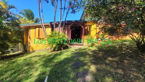 Vente / Maison et grand terrain à Bouillante (97125)