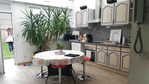 Appartement
                                                                                                                                                                                                                                                                                                                        3 pièce(s)                                                                                                                                                                                                          2 chambre(s)                                                                                                                                                                                                          75  m²