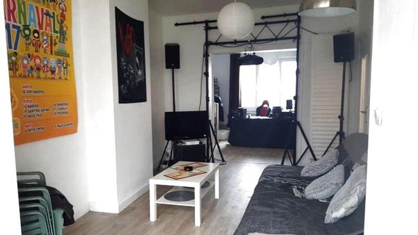 Appartement
                                                                                                                                                                                                                                                                                                                        3 pièce(s)                                                                                                                                                                                                          2 chambre(s)                                                                                                                                                                                                          75  m²