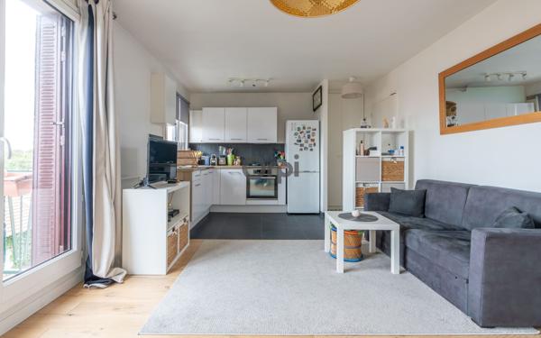 Appartement à vendre    1 pièce • 28 m2 Saint-Maur-des-Fossés