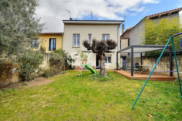 Maison familiale 120 m² habitable, Bron, Les Genêts (Prox. Montchat) (69500)