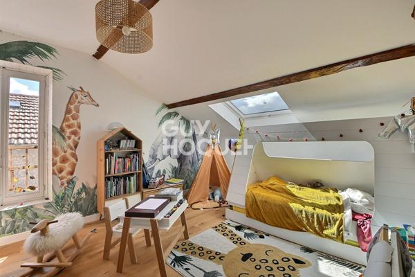 Maison familiale 120 m² habitable, Bron, Les Genêts (Prox. Montchat) (69500)