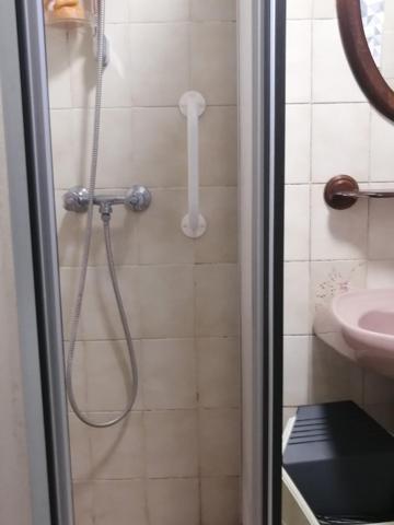 Maison de village au centre proche commerces.