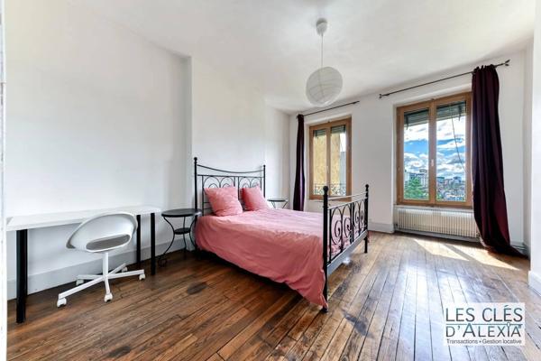 Appartement T4 de caractère à deux pas du Parc de la Tête d’Or
