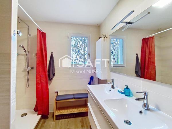 SAINT-LYS - Maison T5 de 123 m² -Piscine- 4 chambres.