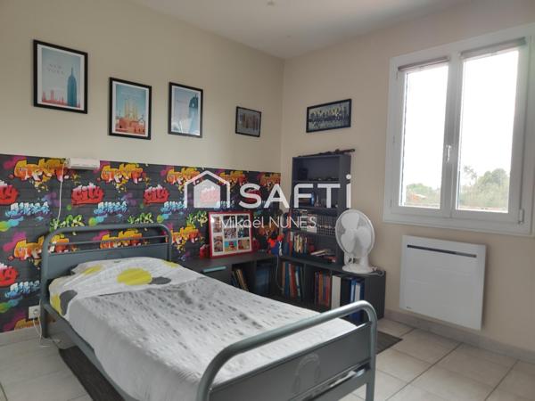 SAINT-LYS - Maison T5 de 123 m² -Piscine- 4 chambres.