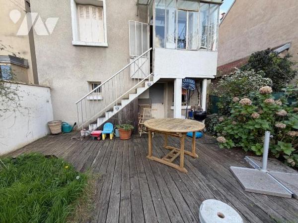 Maison de ville - Quartier Velpeaux - Tours
90 m², Terrain 122 m², 4 niveaux

En plein coeur...