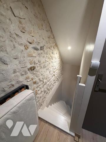 Maison de ville - Quartier Velpeaux - Tours
90 m², Terrain 122 m², 4 niveaux

En plein coeur...