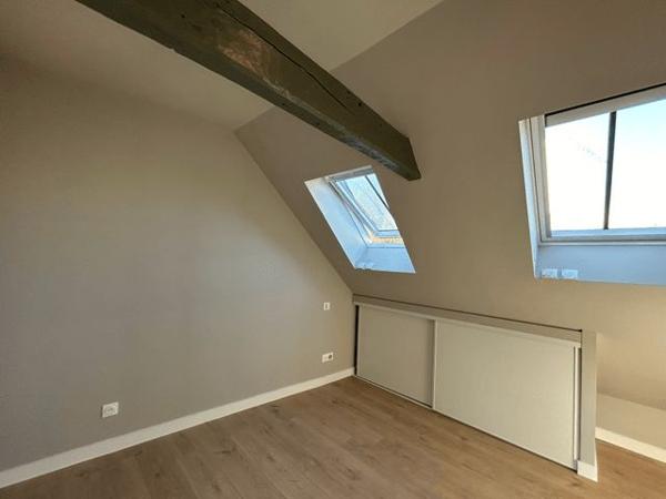 Location Appartement 4 pièces 69.7 m² - RUE SAINT PIERRE ET PLACE GENERAL DE GAULLE Saint-brieuc 22000