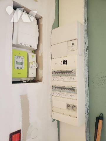 Maison d'habitation à vendre à GUERET (23000) dans la Creuse (23) comprenant : 
- Au rez-de-ch...