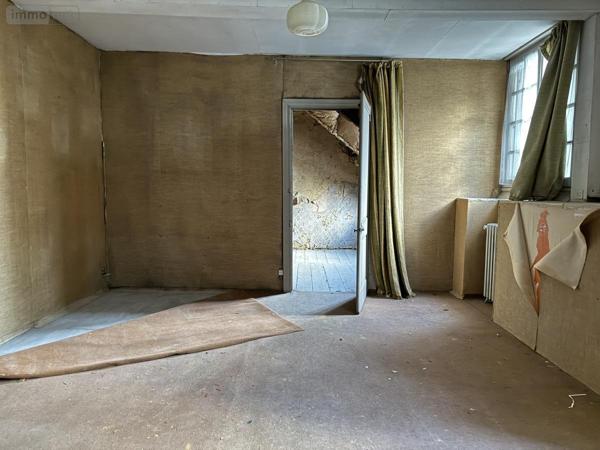 Immeuble à vendre à Guingamp dans les Côtes-d'Armor (22200), ref : 22064-1276