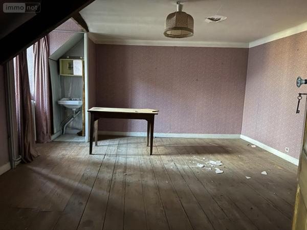 Immeuble à vendre à Guingamp dans les Côtes-d'Armor (22200), ref : 22064-1276