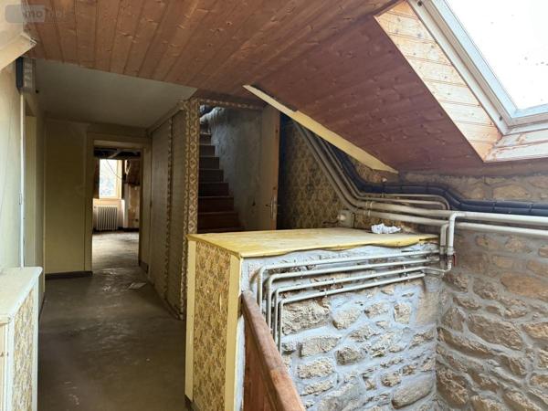 Immeuble à vendre à Guingamp dans les Côtes-d'Armor (22200), ref : 22064-1276