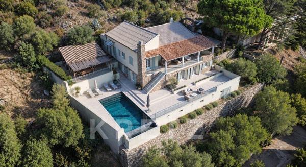 Villa de charme avec vue mer – Miomo, La Corniche