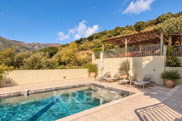 Villa de charme avec vue mer – Miomo, La Corniche