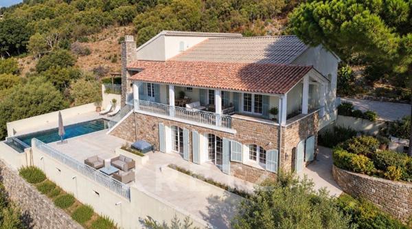 Villa de charme avec vue mer – Miomo, La Corniche