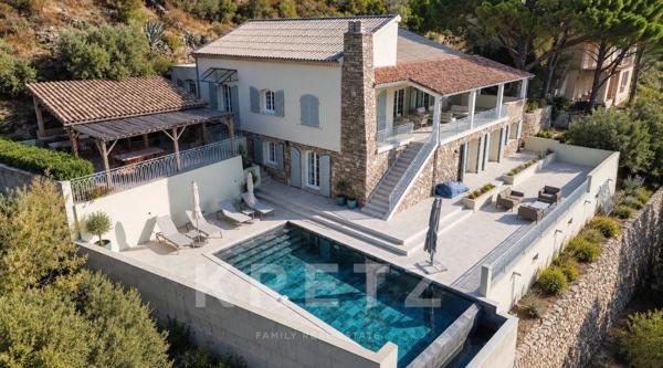 Villa de charme avec vue mer – Miomo, La Corniche