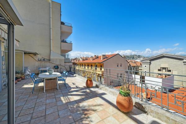 Appartement de standing avec terrasse