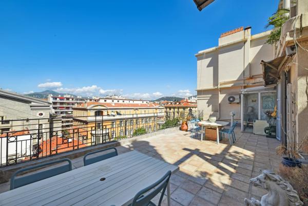 Appartement de standing avec terrasse