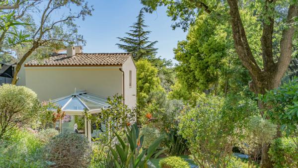 Magnifique villa avec jardin