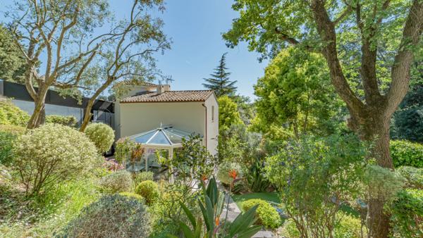 Magnifique villa avec jardin