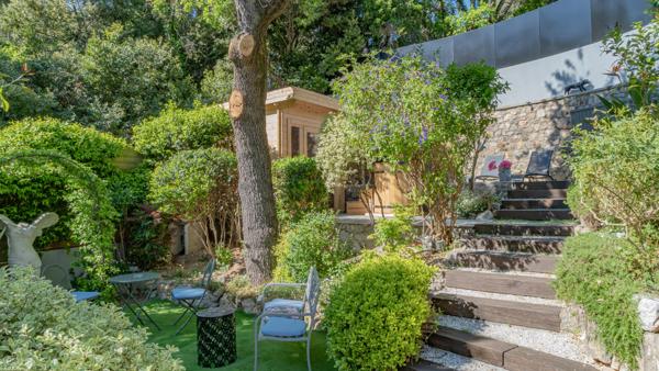 Magnifique villa avec jardin