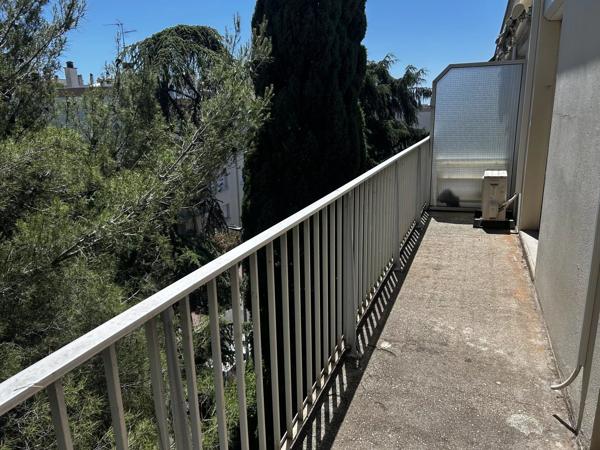 Location                                                      Appartement
                        
                     3 pièces                      53 m2                     à Montpellier