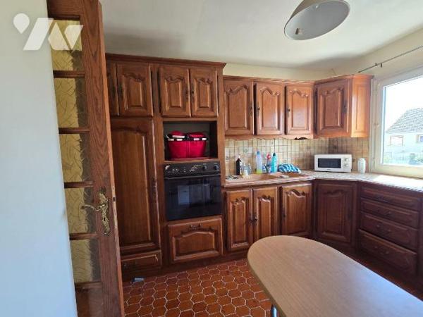 Maison à vendre à Nogent-le-Rotrou (28400) en Eure-et-Loir (28)

Située à Nogent-le-Rotrou, q...