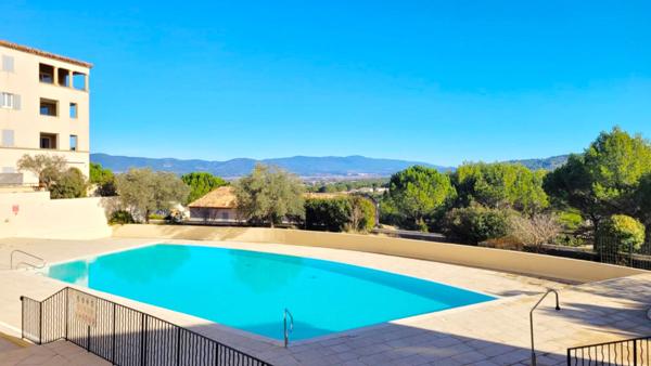 À VENDRE ? APPARTEMENT T3 AVEC TERRASSE, GARAGE ET PISCINE ? DOMAINE DE PONT ROYAL