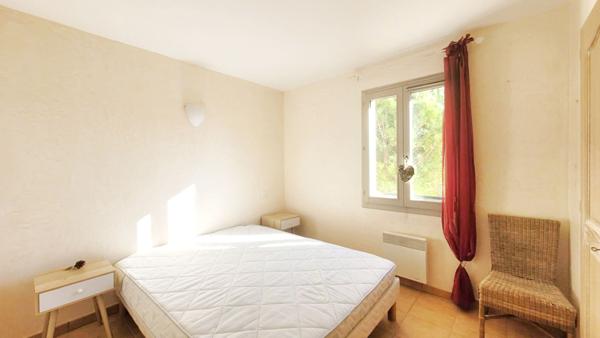 À VENDRE ? APPARTEMENT T3 AVEC TERRASSE, GARAGE ET PISCINE ? DOMAINE DE PONT ROYAL