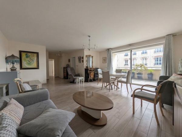 EXCLUSIVITÉ – SAINT-MAUR – ADAMVILLE – 4 PIÈCES – 3 CHAMBRES – BALCON, TERRASSE, BOX ET CAVE