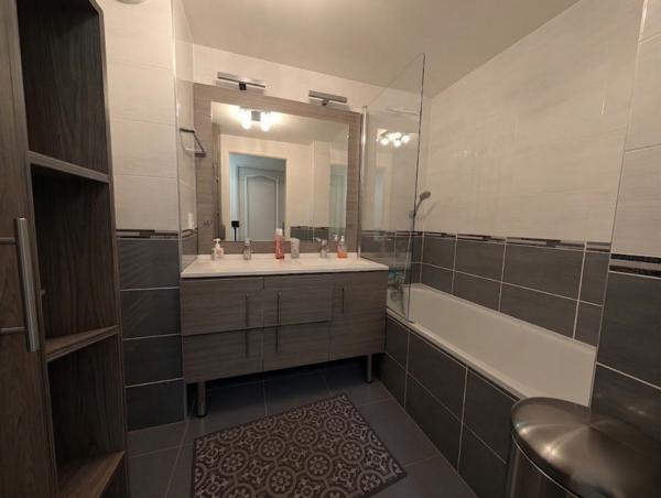 EXCLUSIVITÉ – SAINT-MAUR – ADAMVILLE – 4 PIÈCES – 3 CHAMBRES – BALCON, TERRASSE, BOX ET CAVE