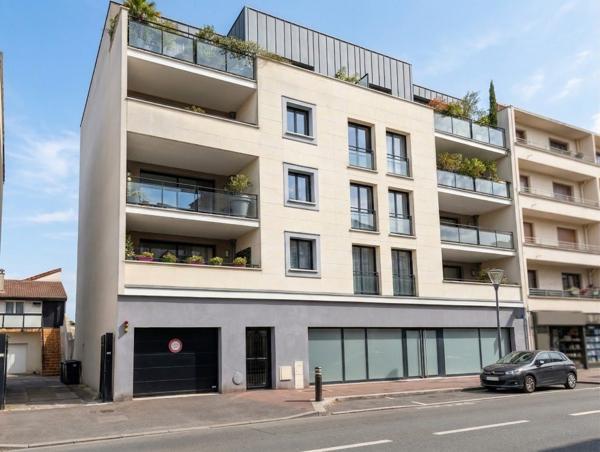 EXCLUSIVITÉ – SAINT-MAUR – ADAMVILLE – 4 PIÈCES – 3 CHAMBRES – BALCON, TERRASSE, BOX ET CAVE