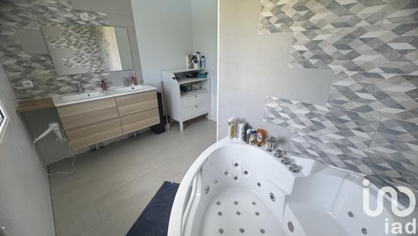 House for sale 7 rooms 162 m² Vaux-le-Pénil